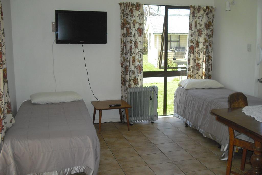 Te Aroha Holiday Park And Motels Phòng bức ảnh